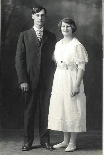 Unidentified couple.jpg